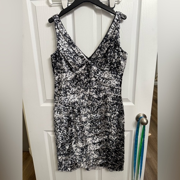 Jones New York Black Silver Sequin Print Cocktail Dress Size 12 Layered Party - Picture 1 of 7